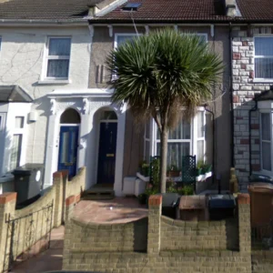2 Bedroom Flat for Sale in Leyton